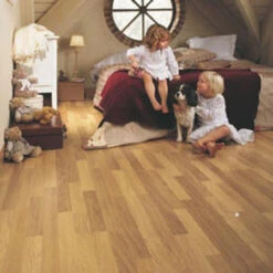 Quick Step Classic Enhanced Natural Varnished Oak 3 Strip Laminate Flooring (1.596m2) -Home Building Materials Store t.tlx OuOm2y9.dOmmPr8YoO.OuWwO .OWvhOTV1QLOm 38634.1665156879
