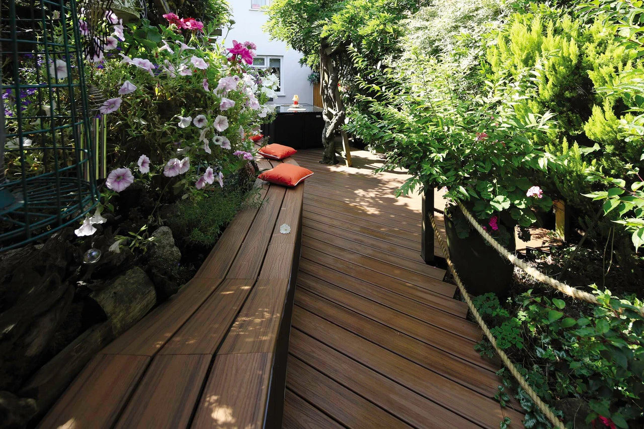 Trex Composite Grooved Board Universal Clips (90 Pack) 4 Trex Composite Grooved Board Universal Clips (90 Pack) - Image 2